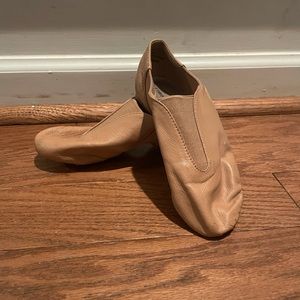 Girls jazz shoes barely worn